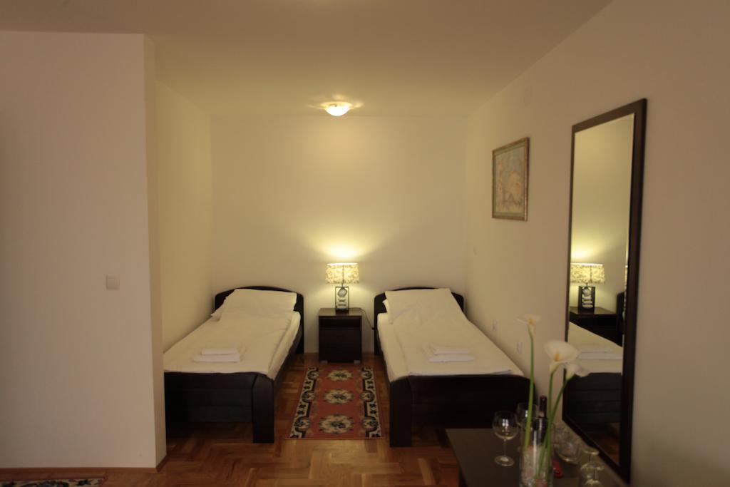 Hostel RoyalObrenovac  部屋 写真