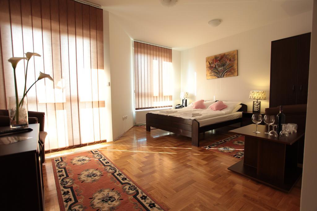 Hostel RoyalObrenovac  部屋 写真