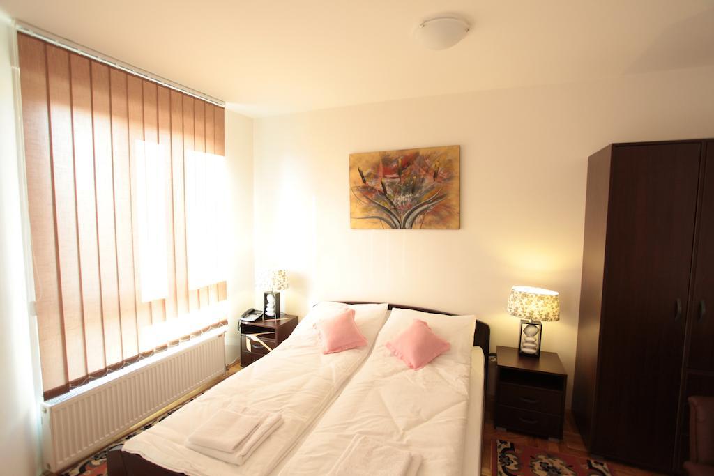 Hostel RoyalObrenovac  部屋 写真